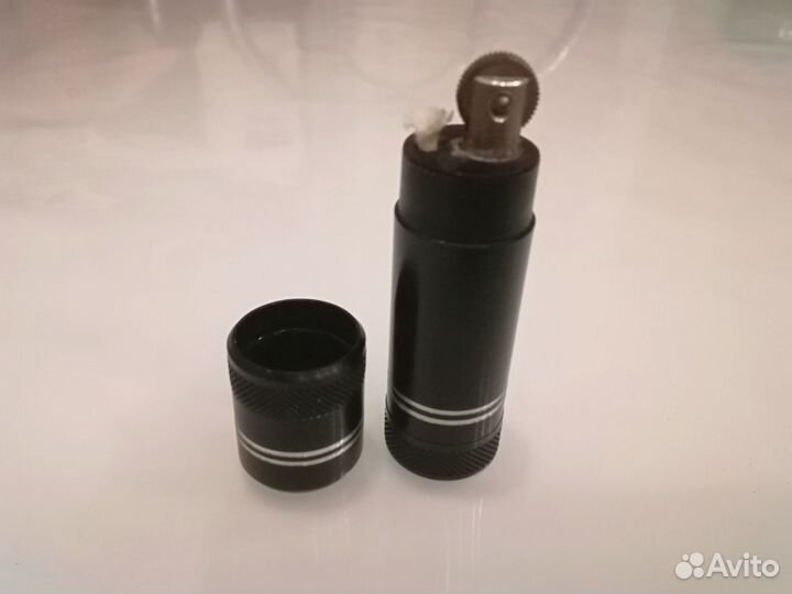 Винтажная бензиновая зажигалка