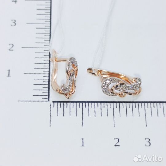 Золотые серьги с фианитом