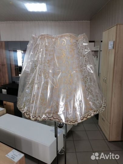 Торшер напольный со столиком классика