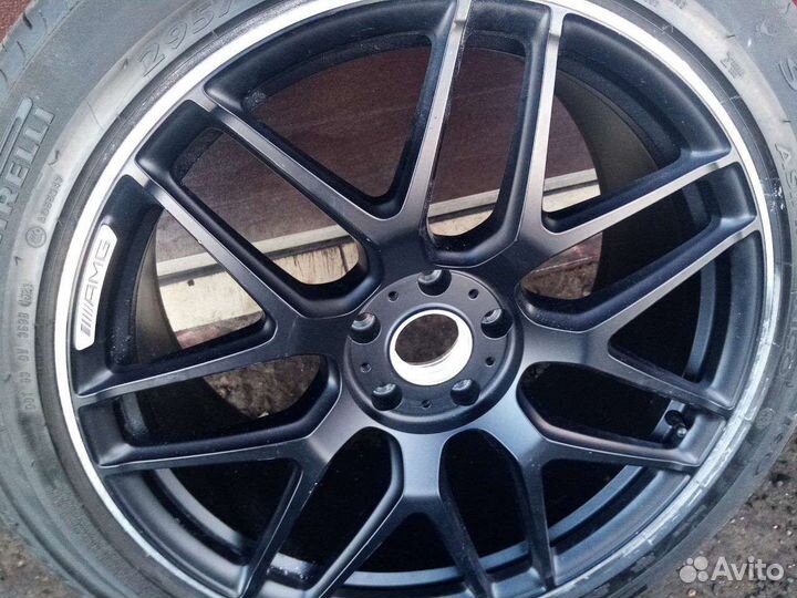 Pirelli Carras All Season 295/40 R22