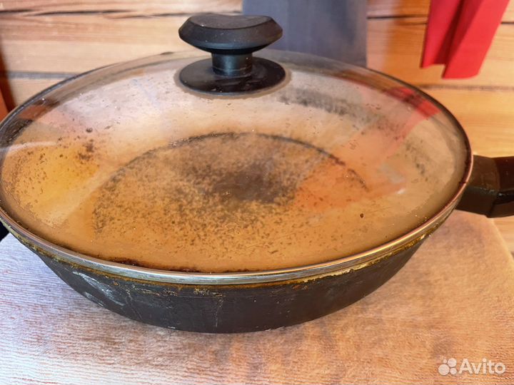 Чугунная сковорода