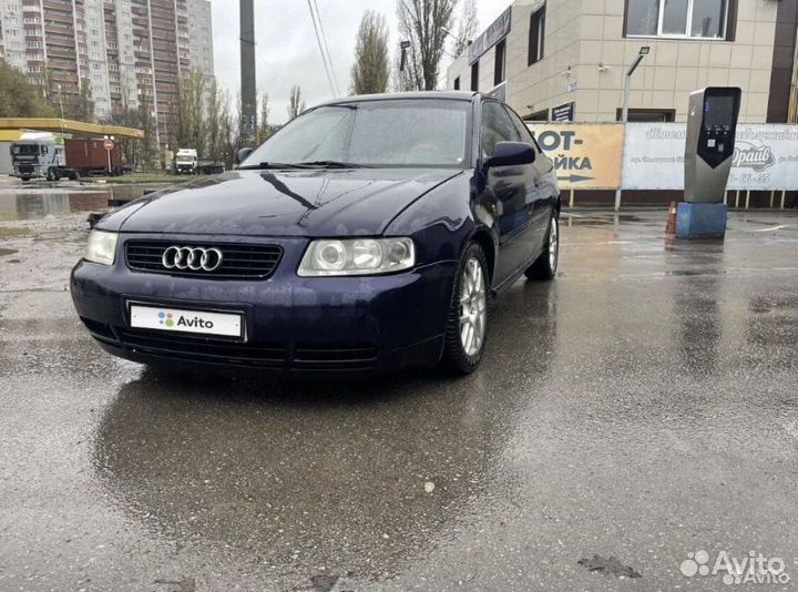 Audi A3 1.8 МТ, 1997, битый, 450 000 км