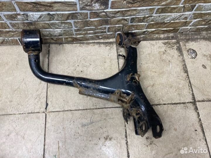 Рычаг подвески верхний задний левый Land Rover