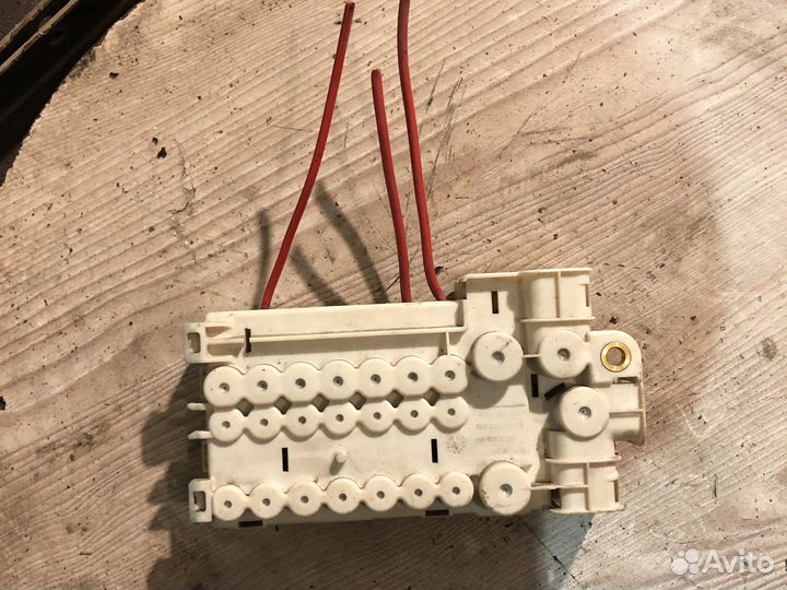 Блок предохранителей задний bmw 5 e39