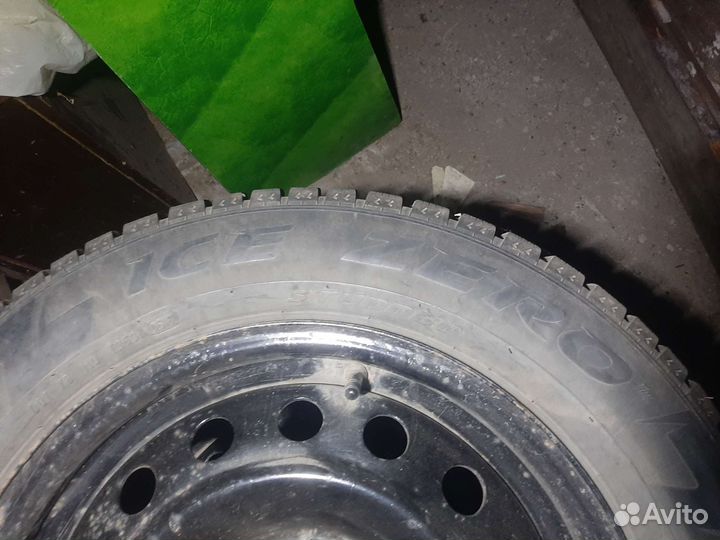 R15 Pirelli Formula Ice 185/65, PCD 4x114.3 DIA 66.1