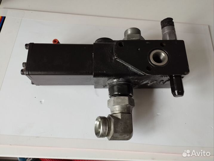 Клапан гидравлический, управлением кузова