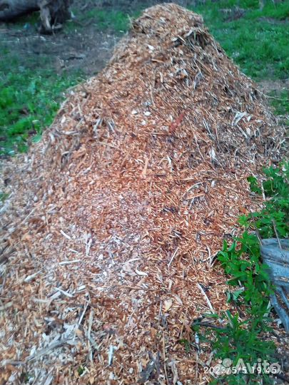 Щепа для удобрения земли