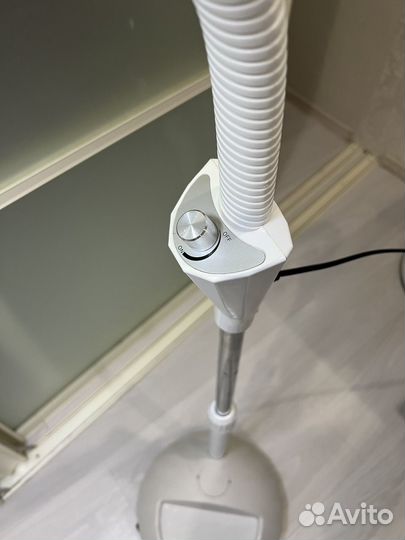 Лампа лупа для косметолога