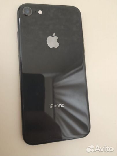 iPhone 8, 64 ГБ