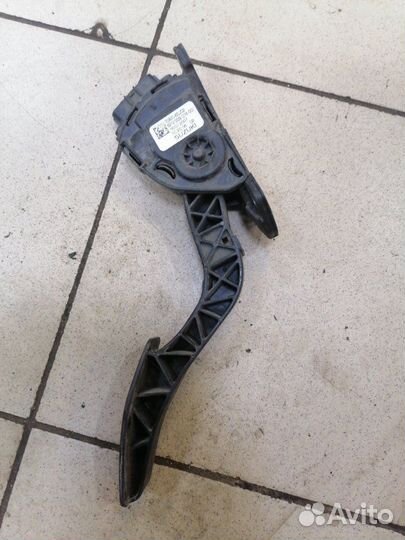 Педаль газа Suzuki Grand Vitara