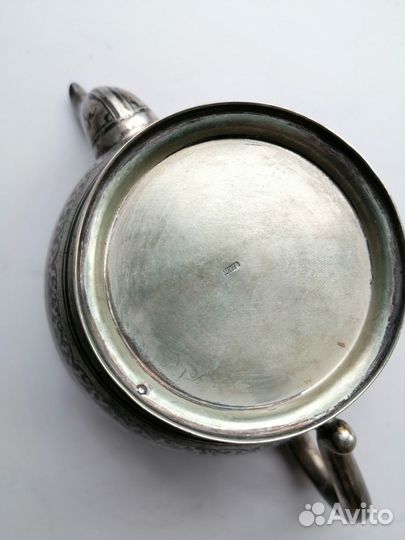 Серебряный чайник