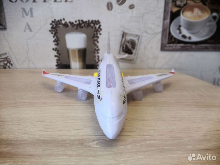 Самолет музыкальный