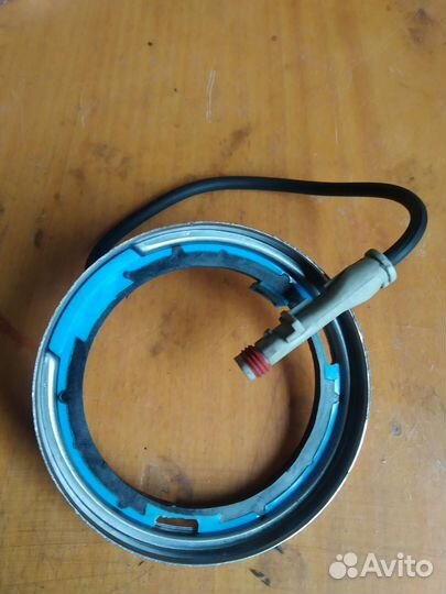 Продам датчик абс на Опель астра Н,левый