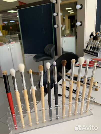 Кисти для макияжа натуральные