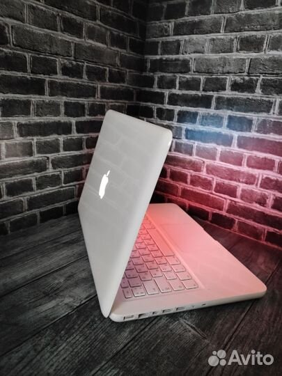 MacBook 13 (с хранения) +SSD