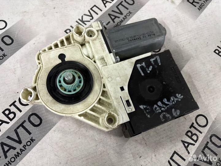 Моторчик стеклоподъемника передний правый