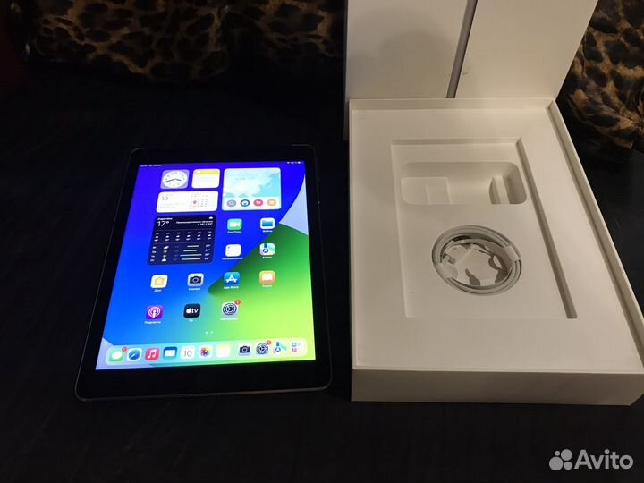 iPad (2020 года), 16 GB, wi-fi, LTE