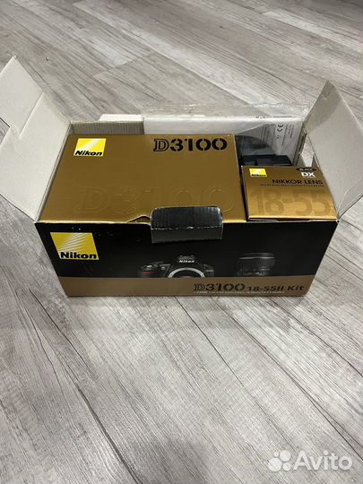 Зеркальный фотоаппарат Nikon D3100