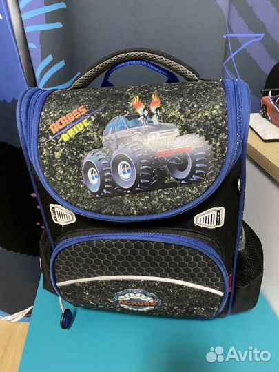 Школьный рюкзак