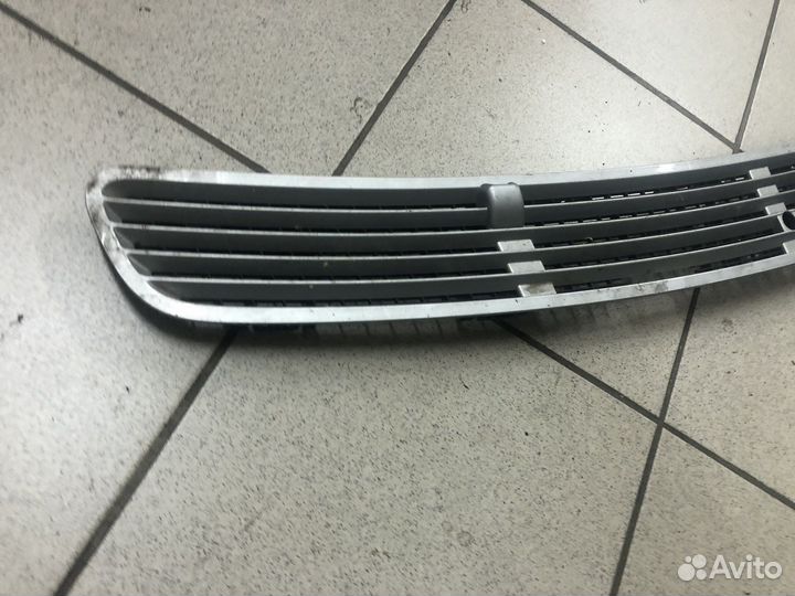 Жабо на капот Mercedes W211