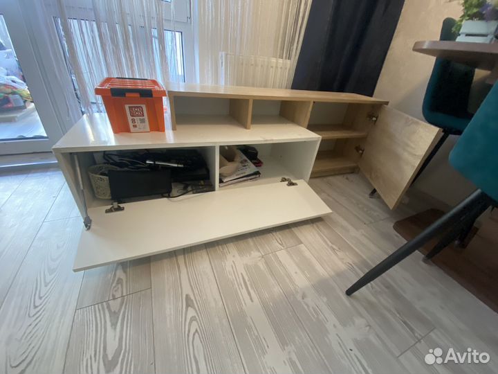 Тумба под телевизор