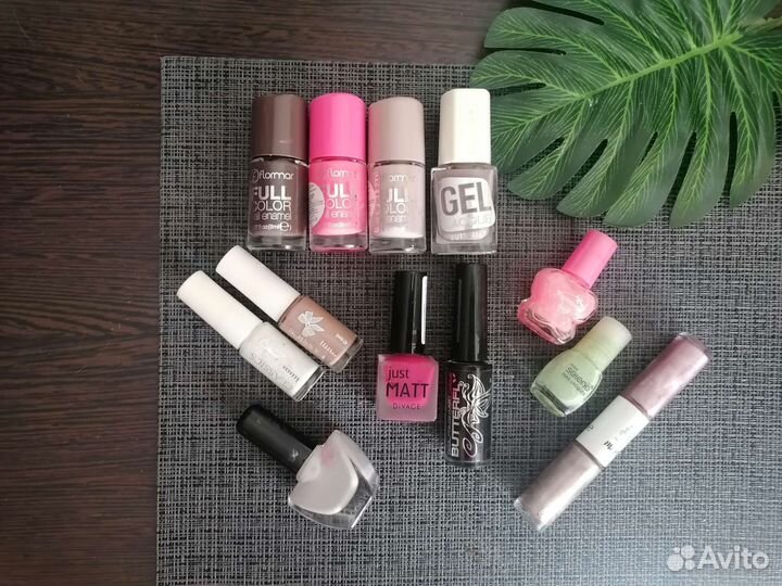 Лак для ногтей пакетом