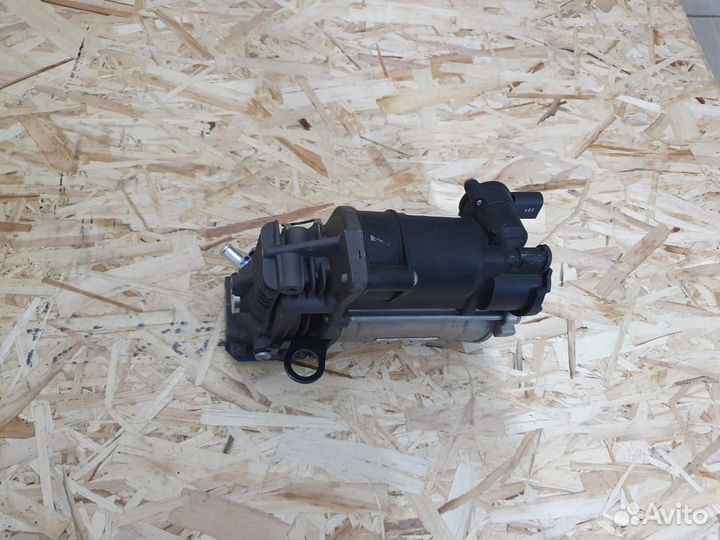 Компрессор пневмоподвески Mercedes 221