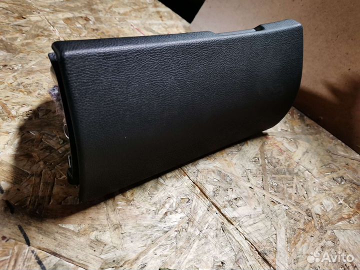 Шкода фабия верхний бардачок