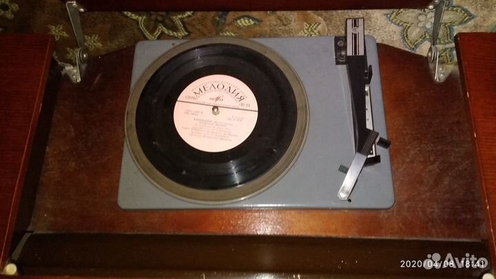 Радиолы ламповые и приёмники