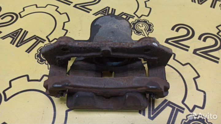 Суппорт передний левый Suzuki Escudo TD54W J20A