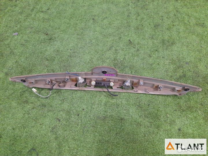 Обшивка двери багажника задняя nissan lafesta