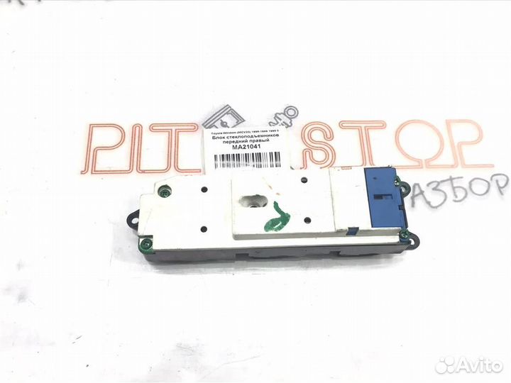 Блок стеклоподъемников передний правый Toyota Win