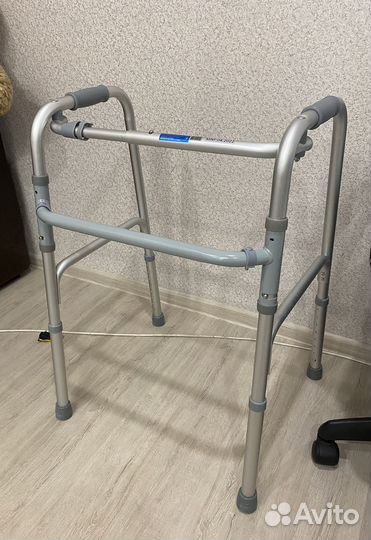 Ходунки для взрослых шагающие