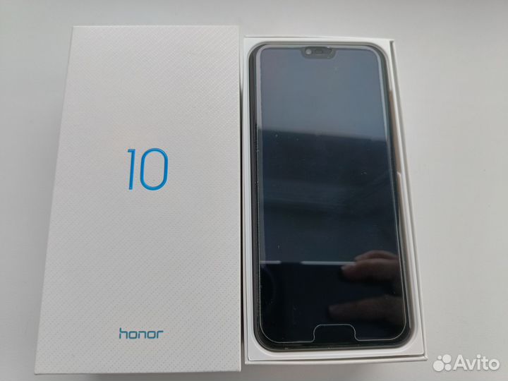 HONOR 10, 4/64 ГБ