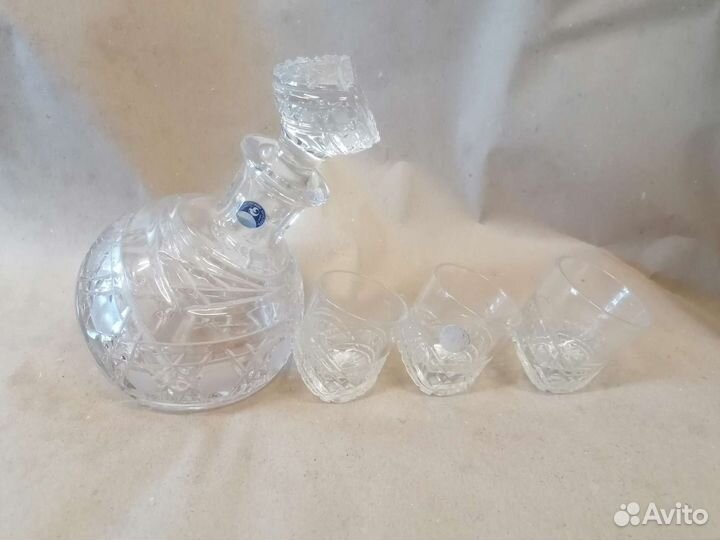 Графин хрустальный. Дятьковский