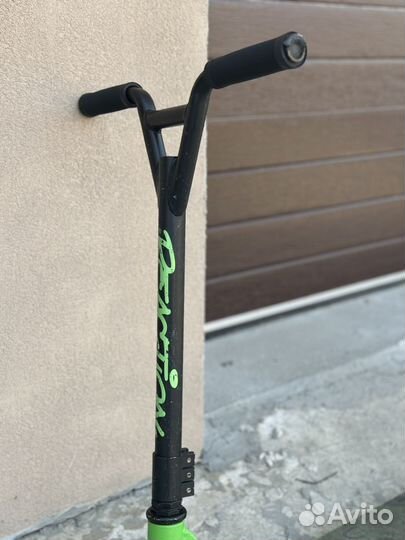 Трюковой самокат