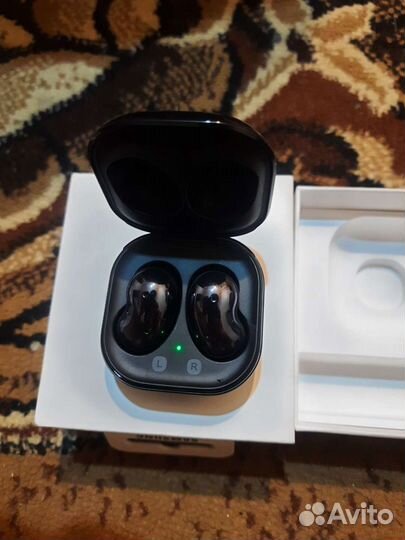 Беспроводные наушники samsung buds live