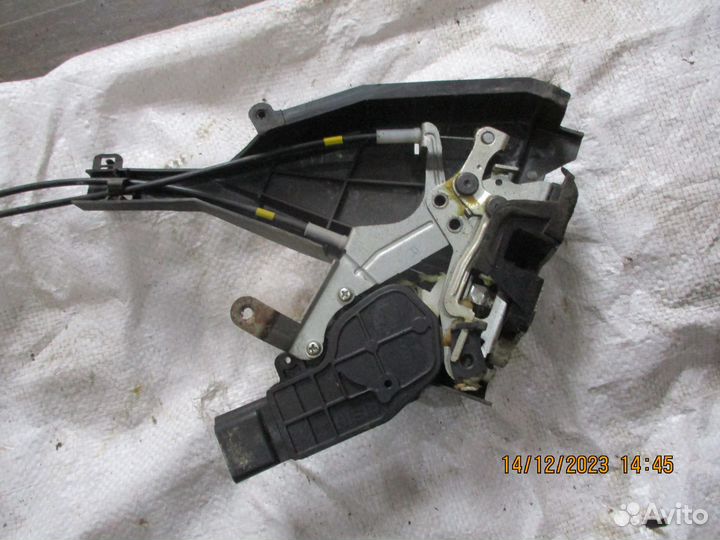 Королла 120 замок задний правый