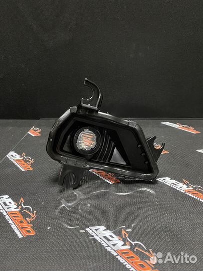 Поворотник передний правый Kawasaki Z1000SX 11-16