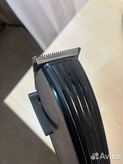Машинка для стрижки волос