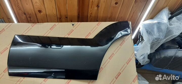 Накладка задней левой двери тойота прадо 120