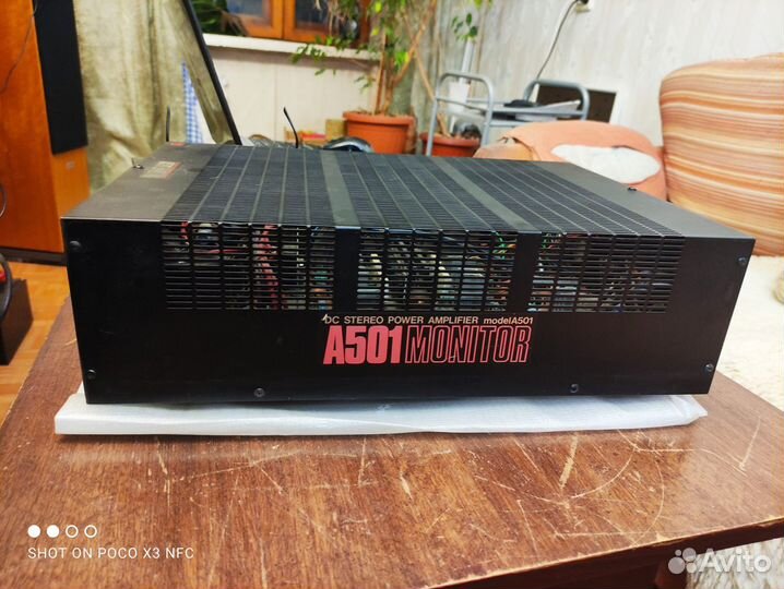 Hi-End усилитель мощности Luxman/Luxkit A501 Золот