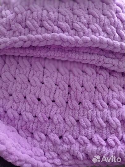 Плед на выписку вязаный