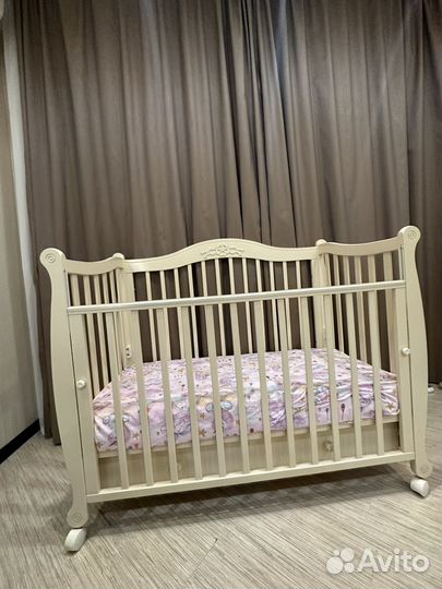 Детская кровать с маятником +бортики и матрас