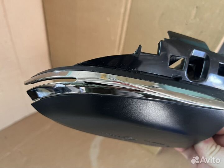 Накладка правая хром зеркала Toyota Camry 70