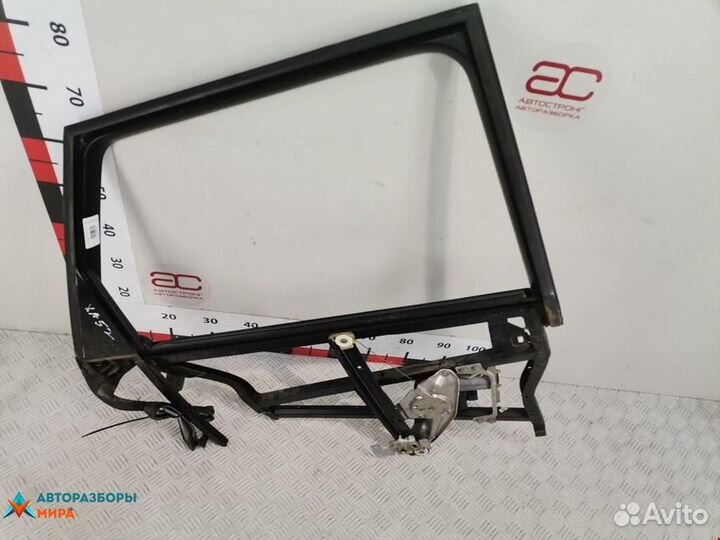 Стеклоподъемник электрический задний правый Audi