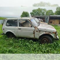 ВАЗ (LADA) 4x4 (Нива) 1.6 MT, 1982, битый, 200 000 км, с пробегом, цена 30 000 руб.