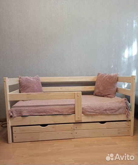 Детская кроватка Соня