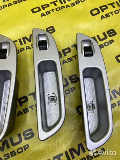 Кнопка стеклоподъемника задняя лев Chery Bonus A13