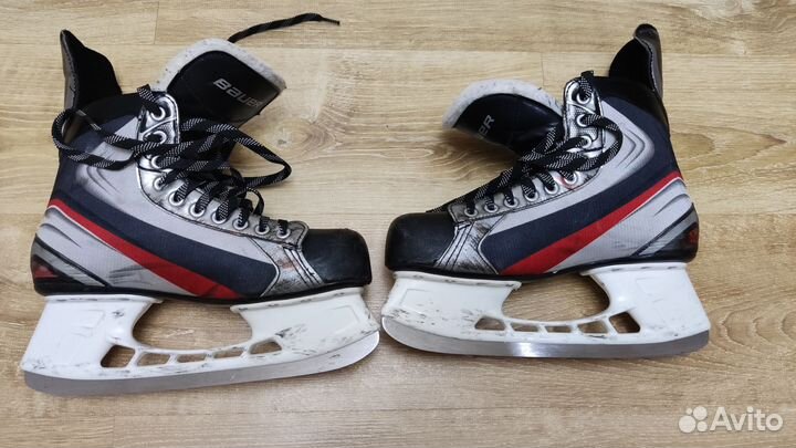 Хоккейные коньки bauer